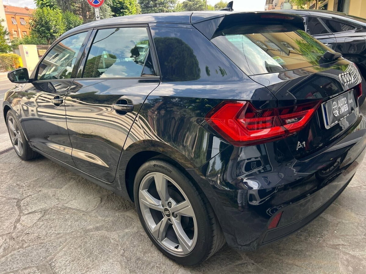 Audi A1 Sportback 25 TFSI Admired (9)