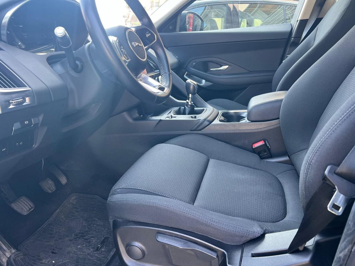 Jaguar F-Pace 2.0 D 163 CV Prestige (17)