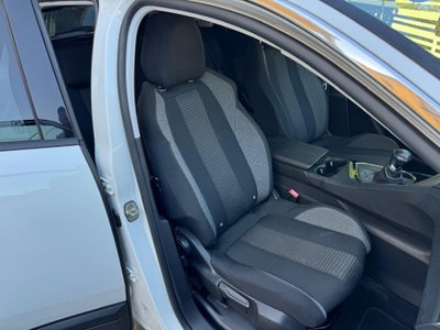 Peugeot 3008 BlueHDi 120 S&S Allure (15)