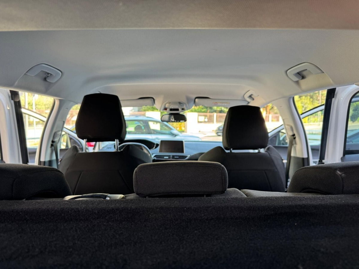 Peugeot 3008 BlueHDi 120 S&S Allure (16)