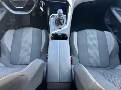 Peugeot 3008 BlueHDi 120 S&S Allure (17)