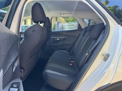 Peugeot 3008 BlueHDi 120 S&S Allure (19)