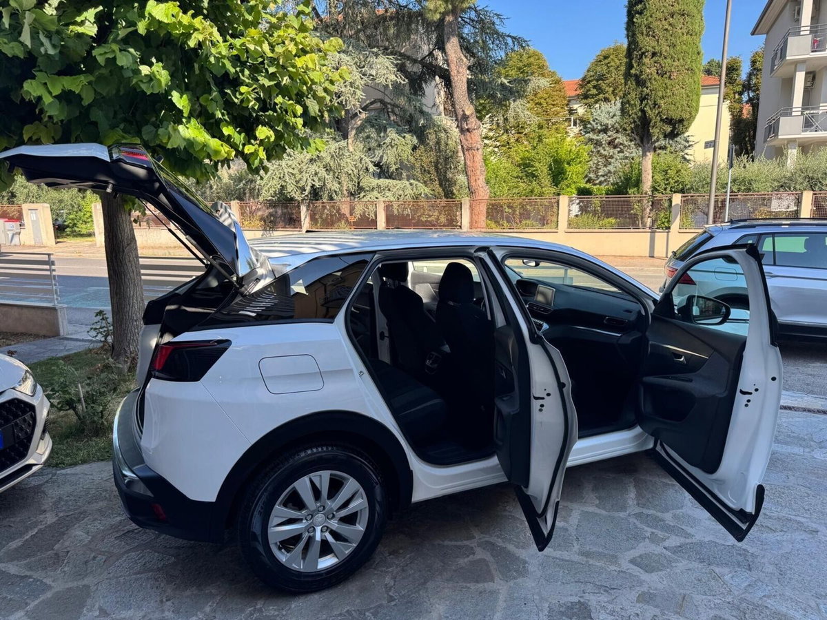 Peugeot 3008 BlueHDi 120 S&S Allure (7)