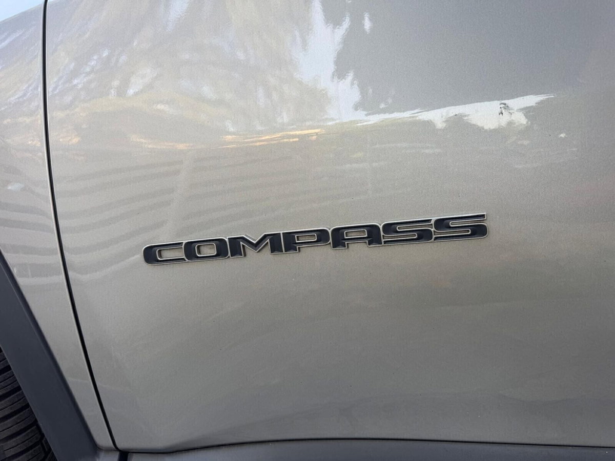 Jeep Compass 1.6 Multijet II 2WD Limited (12)