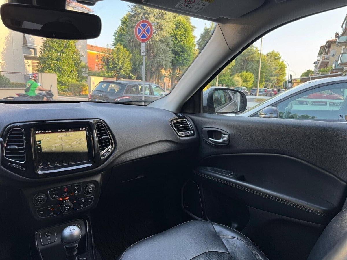 Jeep Compass 1.6 Multijet II 2WD Limited (16)