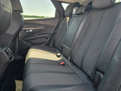 Peugeot 3008 BlueHDi 130 S&S Allure Pack (18)