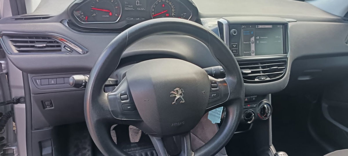 Peugeot 208 HDi 68 CV 5 porte Allure (7)