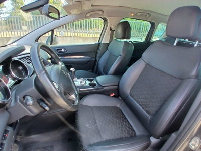 Peugeot 3008 BlueHDi 120 EAT6 S&S Business (19)