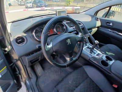 Peugeot 3008 BlueHDi 120 EAT6 S&S Business (20)