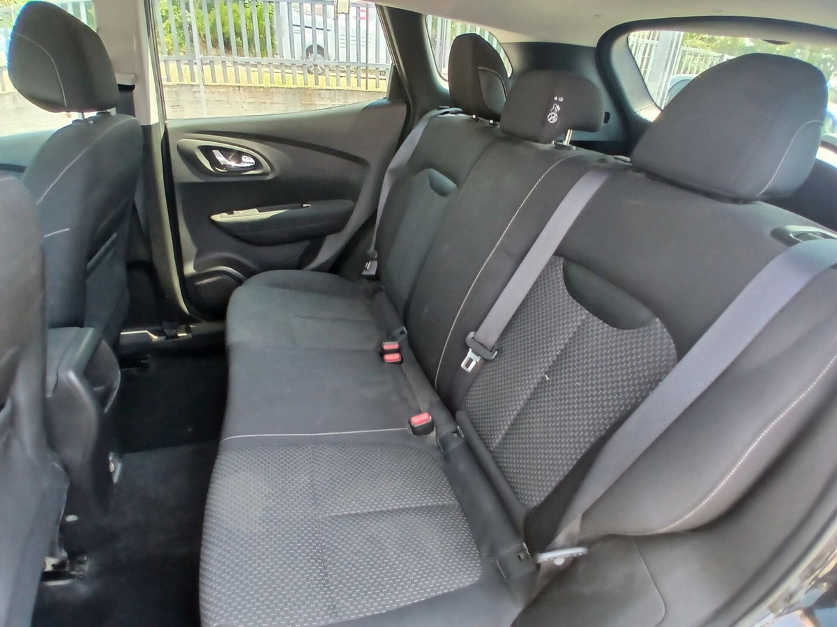 Renault Kadjar 8V 110CV Energy Zen (17)