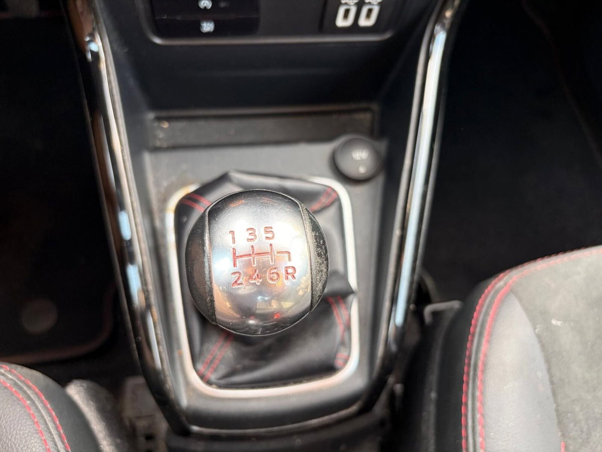 Ford EcoSport 1.0 EcoBoost 125 CV Start&Stop ST-Line Design (17)