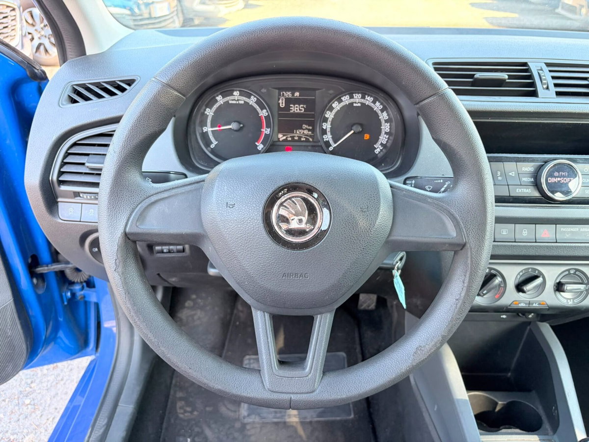Skoda Fabia 1.0 MPI 60 CV Business (10)