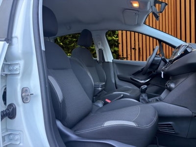 Peugeot 208 82 5 porte Active (13)