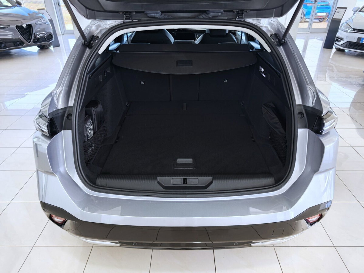 Peugeot 308 SW BlueHDi 130 S&S EAT8 Allure Pack (20)