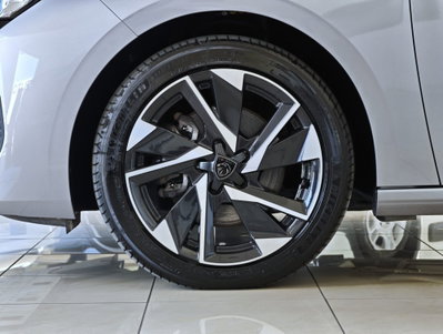 Peugeot 308 SW BlueHDi 130 S&S EAT8 Allure Pack (6)