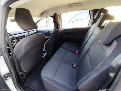 Dacia Jogger 1.0 tce Extreme UP Gpl 100cv (12)