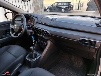 Dacia Jogger 1.0 tce Extreme UP Gpl 100cv (13)