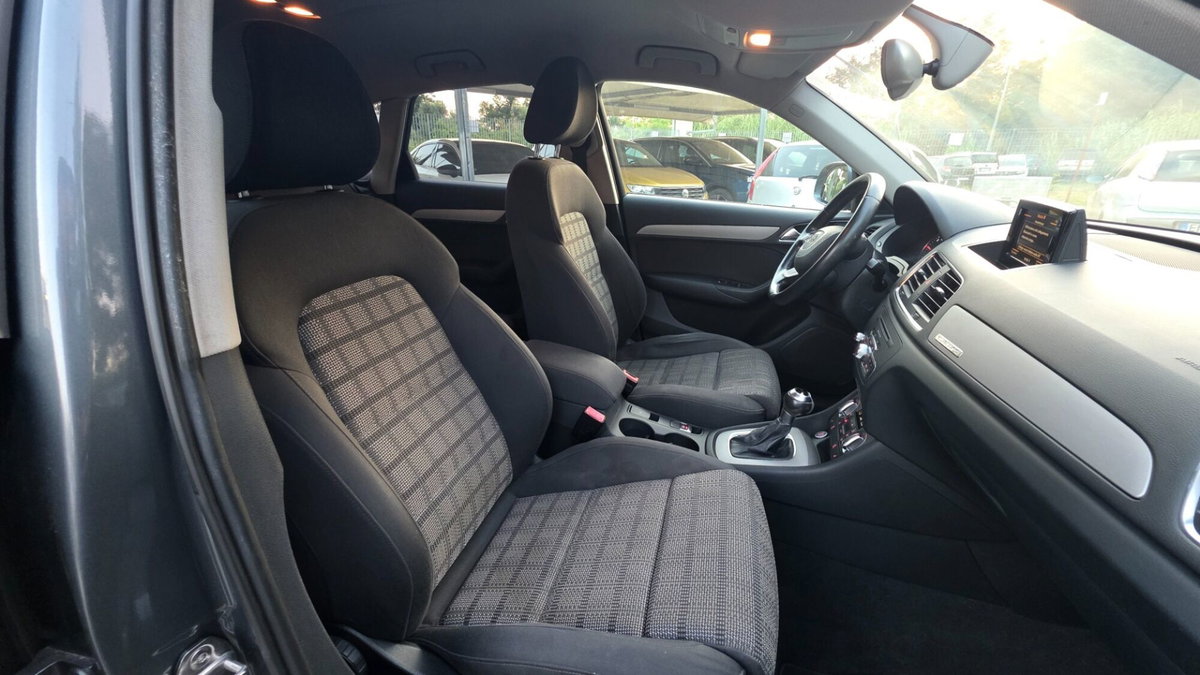 Audi Q3 2.0 TDI quattro S tronic Edition (10)