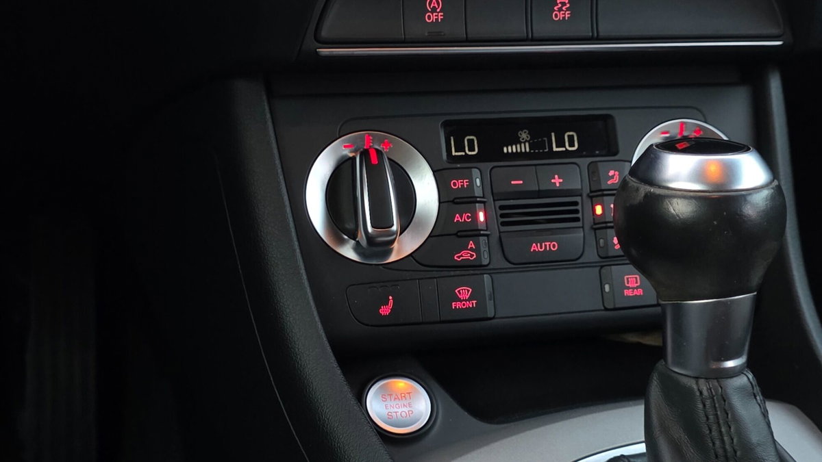 Audi Q3 2.0 TDI quattro S tronic Edition (15)