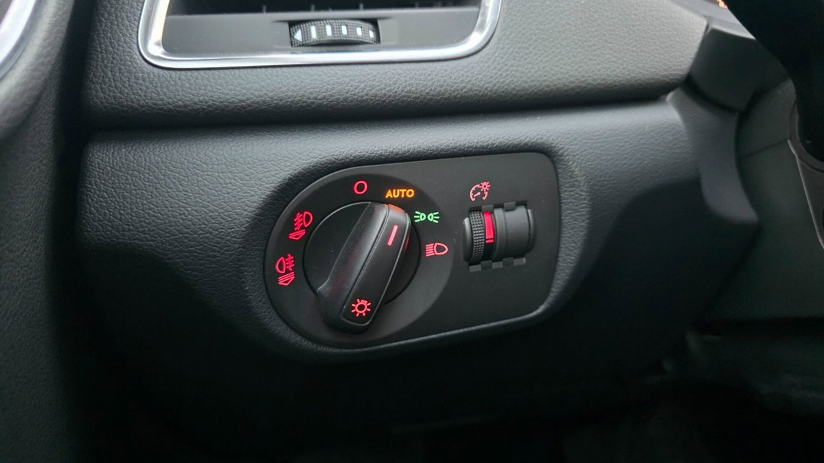 Audi Q3 2.0 TDI quattro S tronic Edition (17)