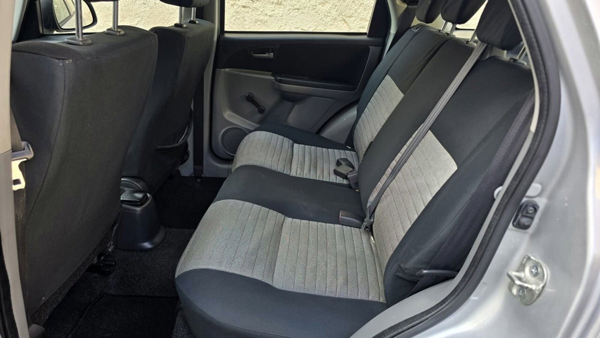 Suzuki SX4 DDiS 16V Urban Line (9)