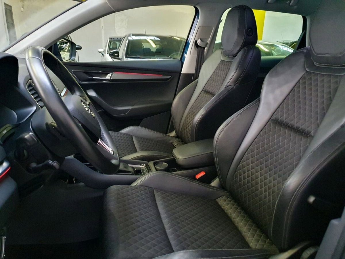 Skoda Karoq 1.0 TSI DSG Style (10)