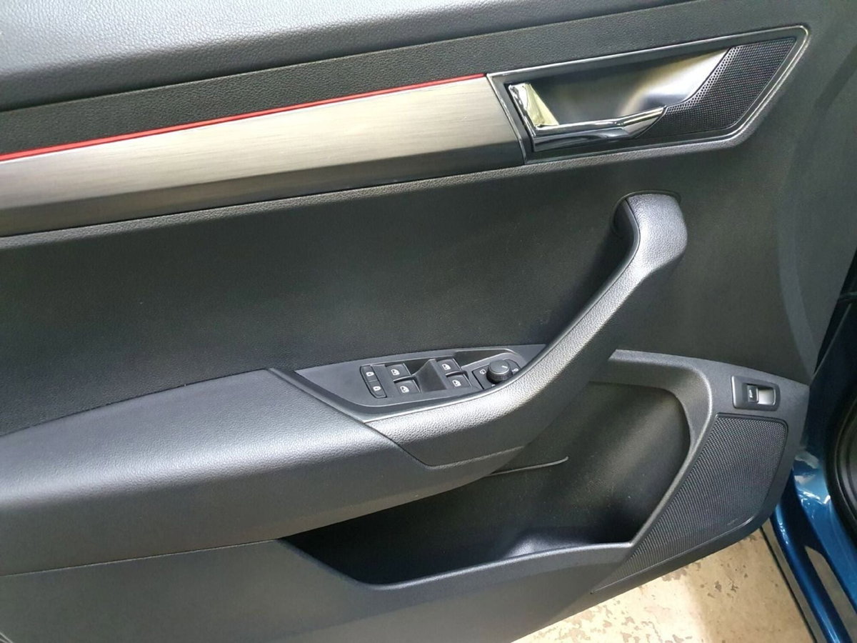 Skoda Karoq 1.0 TSI DSG Style (11)
