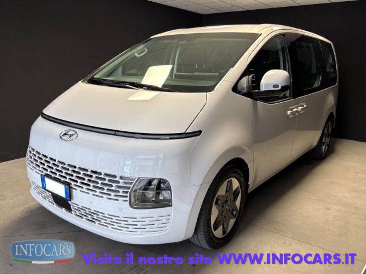 Hyundai Staria 2.2 awd auto (3)