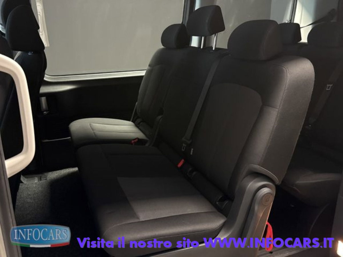 Hyundai Staria 2.2 awd auto (7)