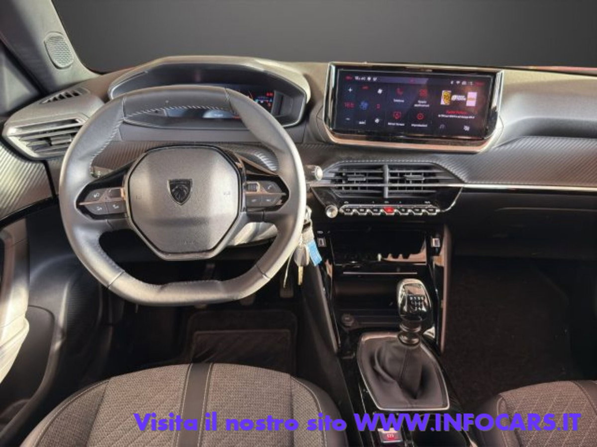 Peugeot 2008 PureTech 100 S&S Allure (10)