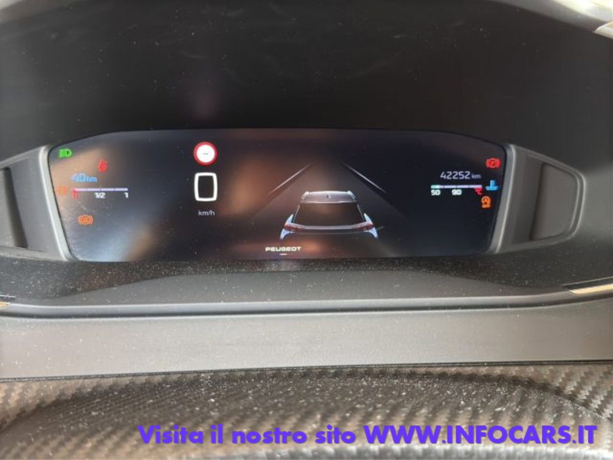 Peugeot 2008 PureTech 100 S&S Allure (13)