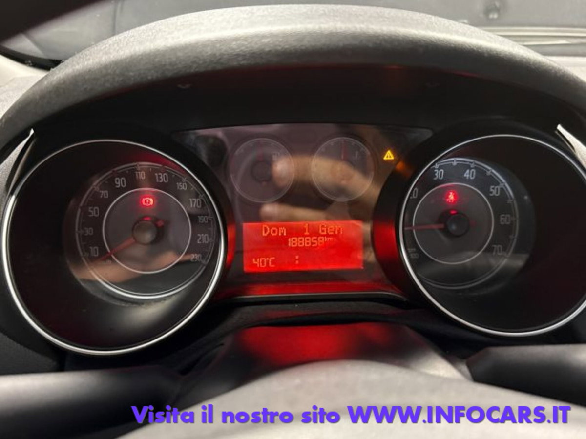 Fiat Punto 1.3 MJT II S&S 95 CV 5 porte Street (13)