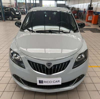 Lancia Ypsilon 1.0 FireFly 5 porte S&S Hybrid Ecochic Gold usata