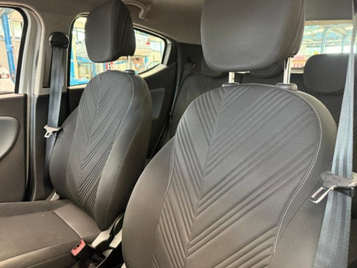 Lancia Ypsilon 1.0 FireFly 5 porte S&S Hybrid Ecochic Gold (10)