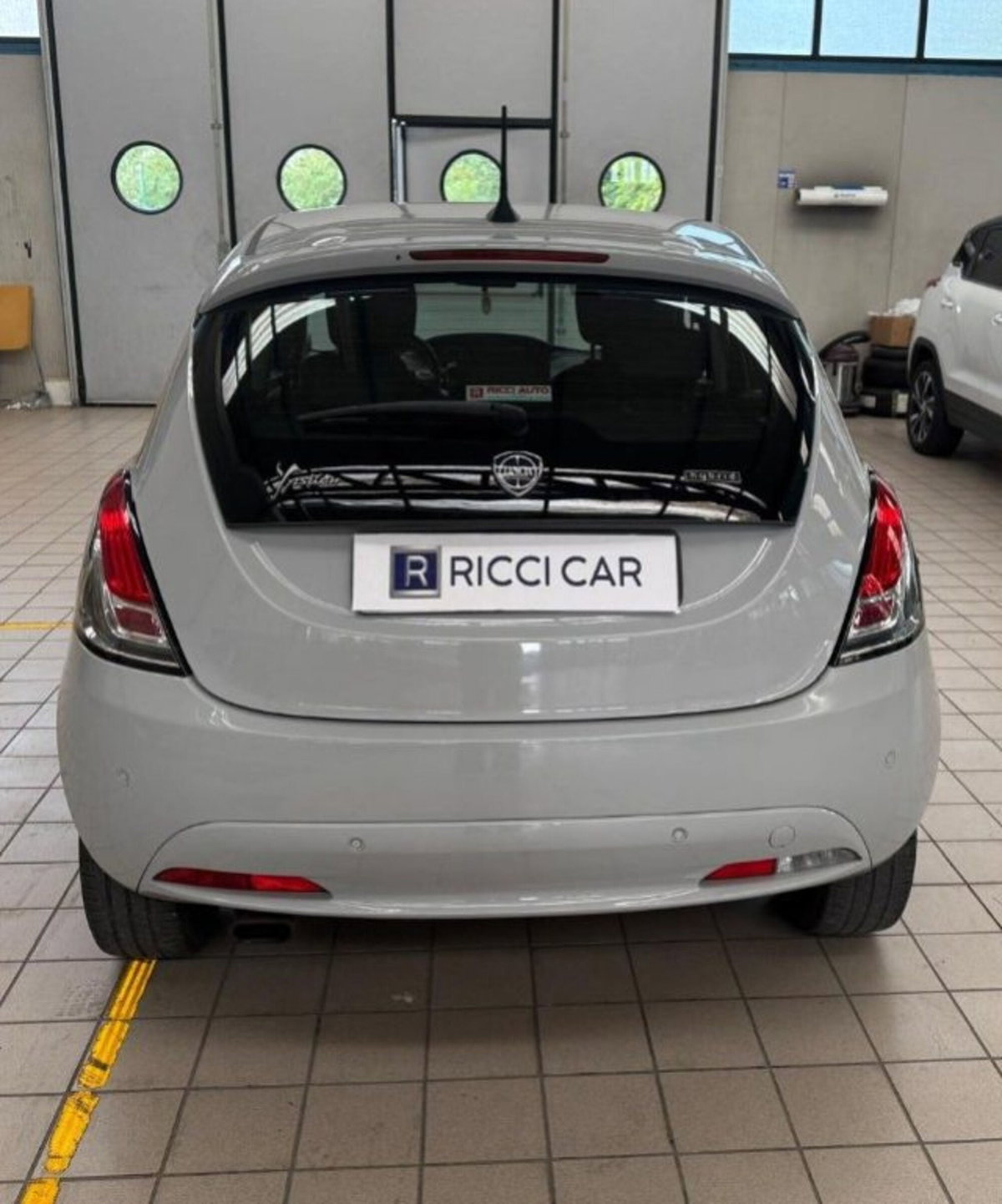 Lancia Ypsilon 1.0 FireFly 5 porte S&S Hybrid Ecochic Gold (6)
