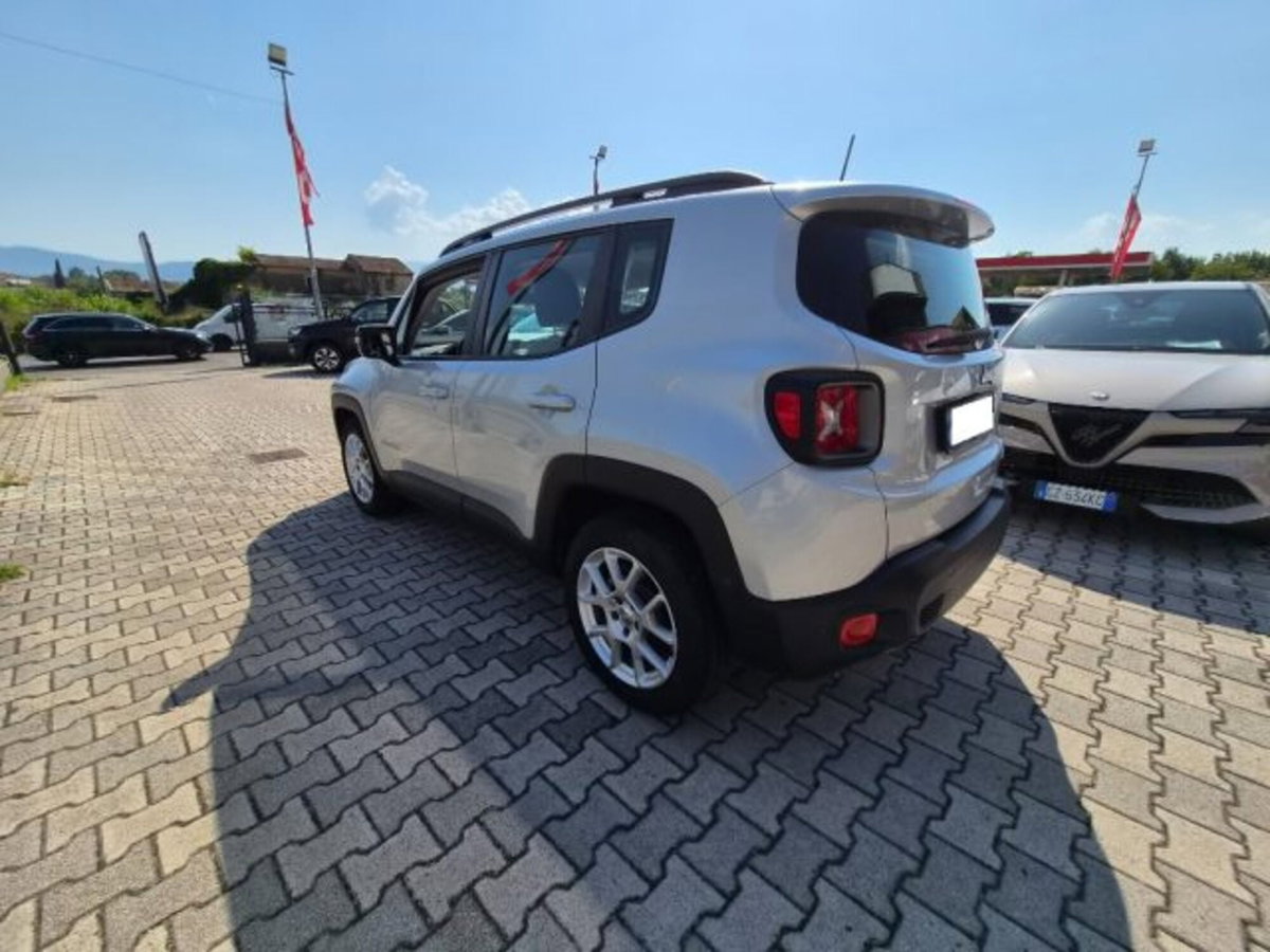 Jeep Renegade 1.3 T4 DDCT Limited (4)
