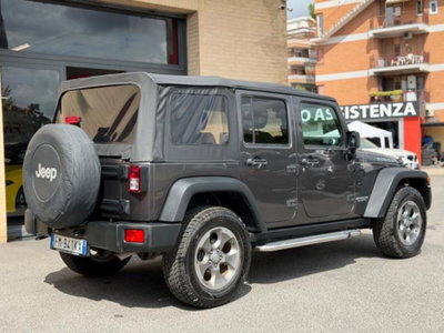 Jeep Wrangler Unlimited 2.8 CRD DPF Rubicon Auto (6)