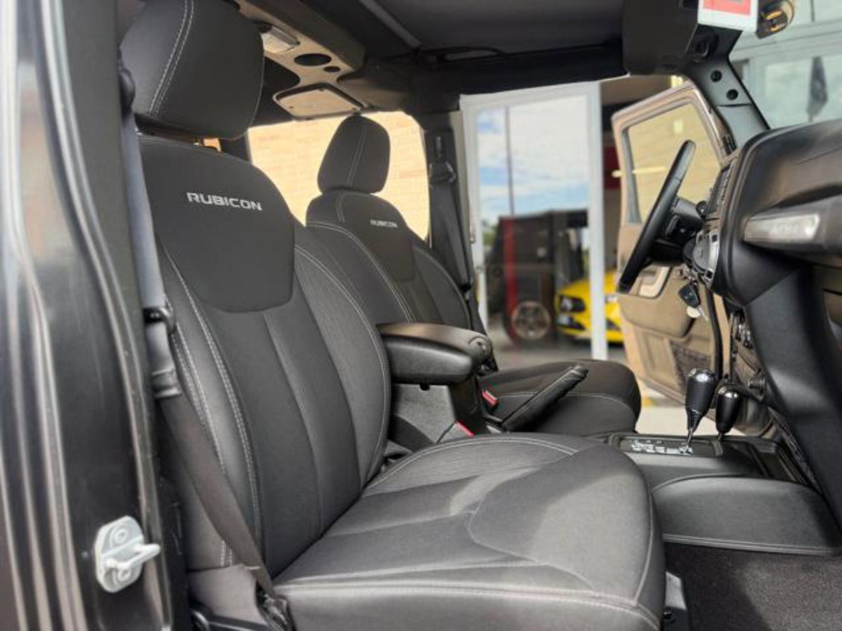 Jeep Wrangler Unlimited 2.8 CRD DPF Rubicon Auto (9)