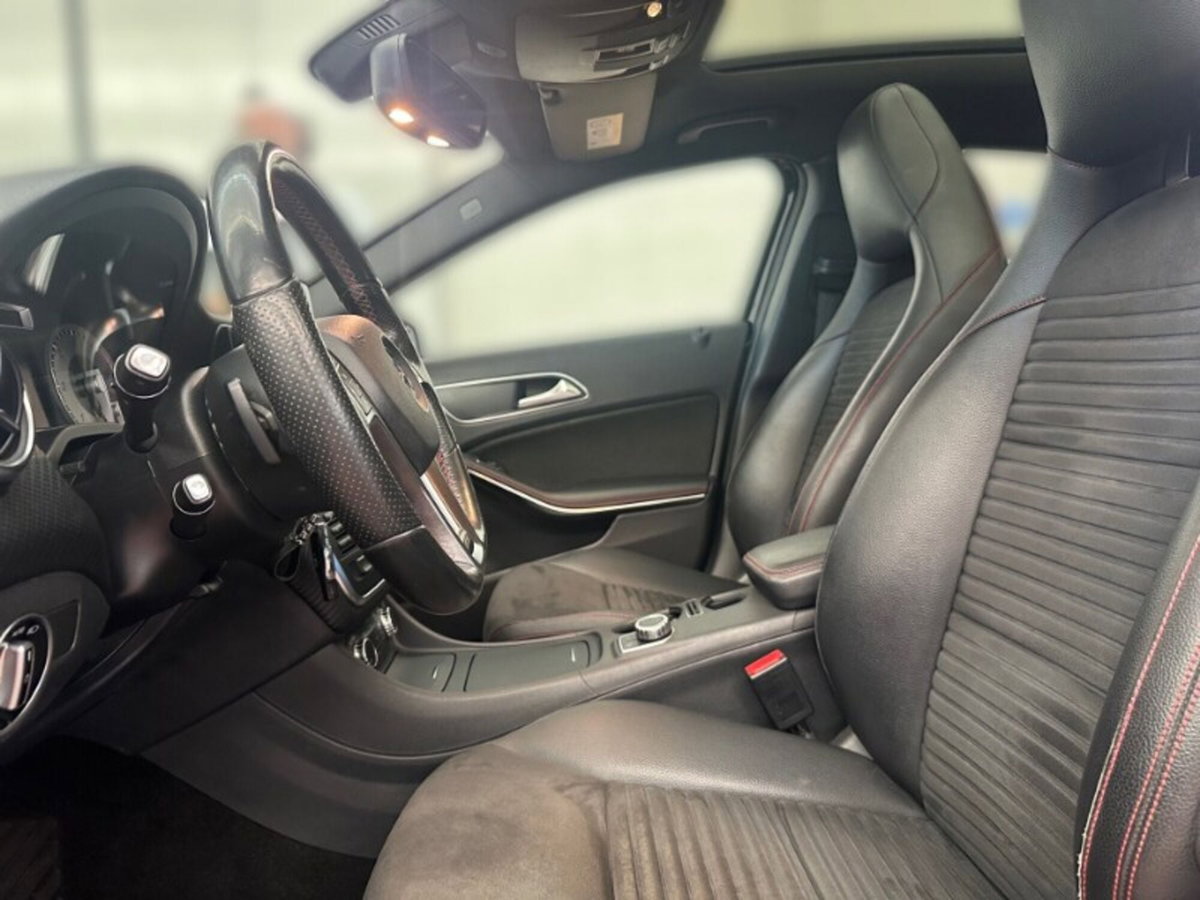 Mercedes-Benz Classe A 200 CDI Automatic Premium (7)