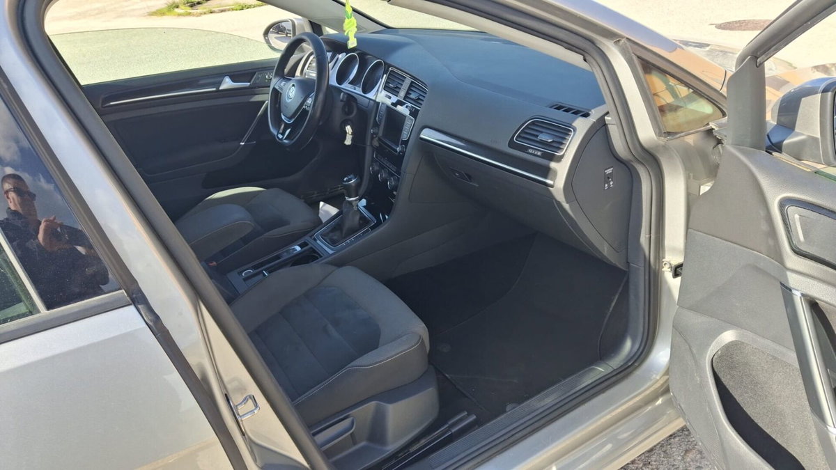 Volkswagen Golf 2.0 TDI 5p. Highline BlueMotion Technology (11)