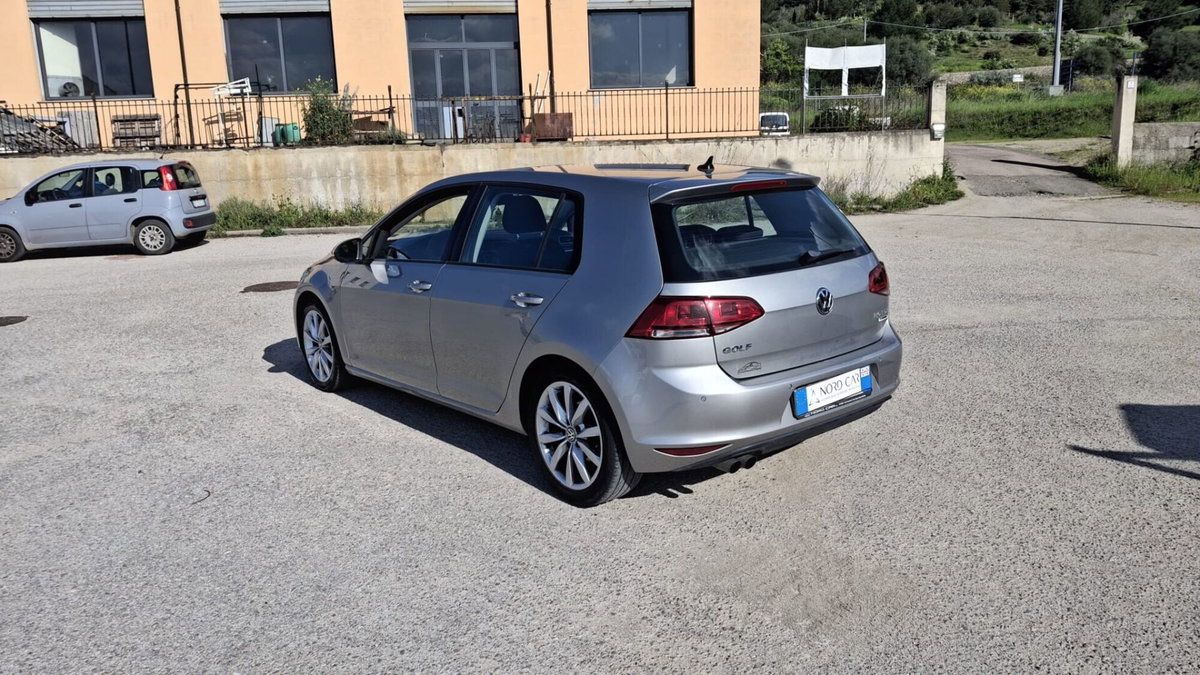 Volkswagen Golf 2.0 TDI 5p. Highline BlueMotion Technology (5)