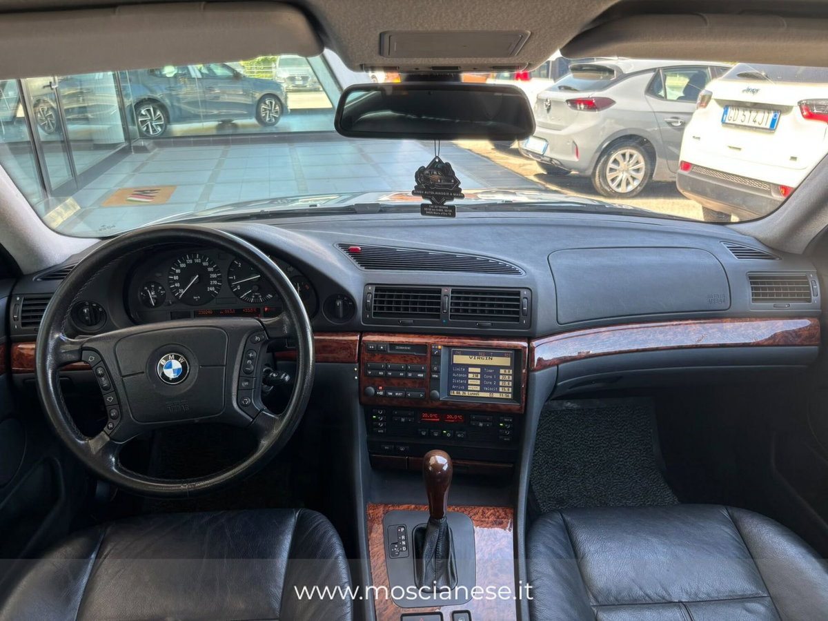 BMW Serie 7 740d Eccelsa (11)