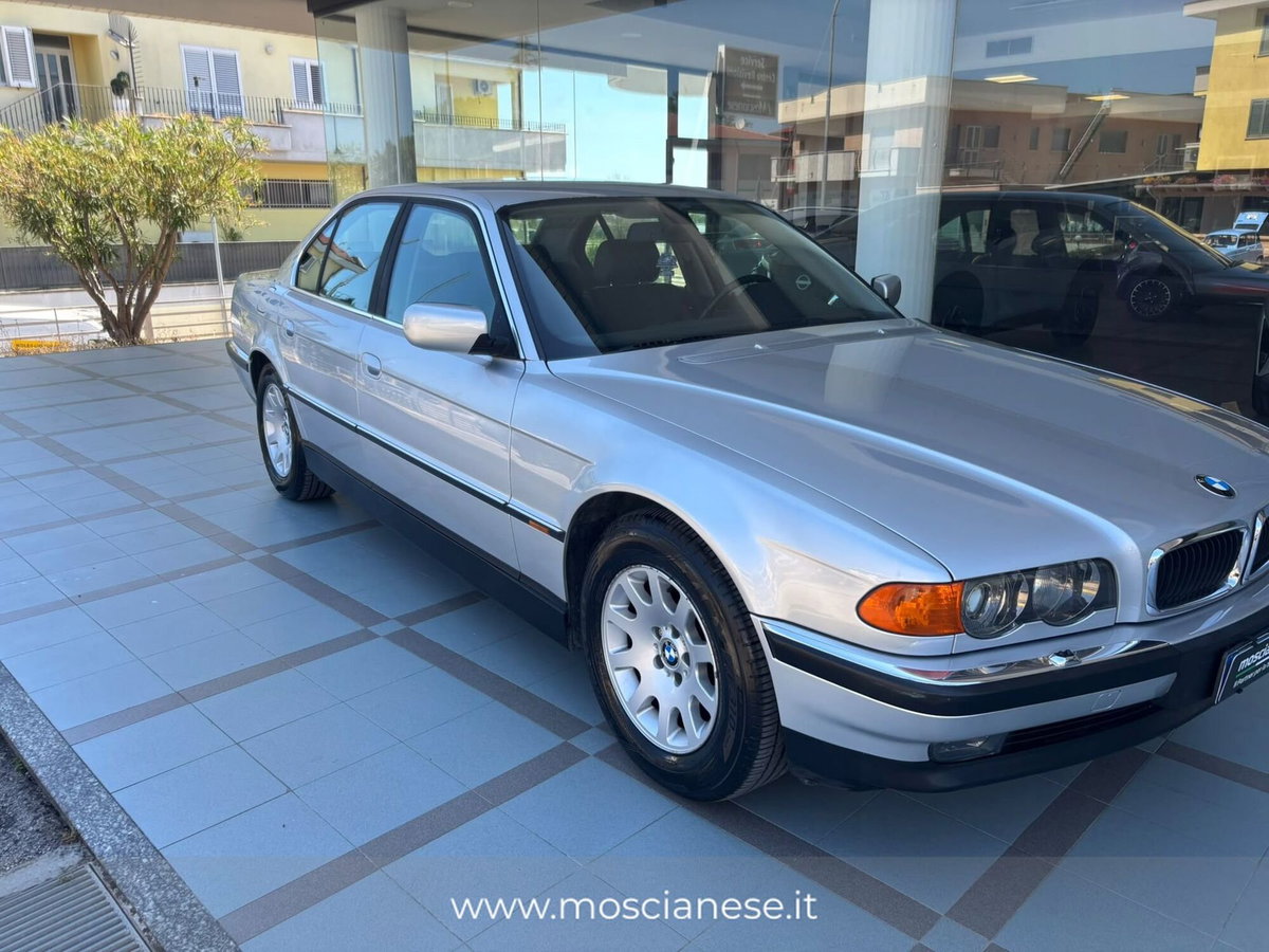 BMW Serie 7 740d Eccelsa (3)