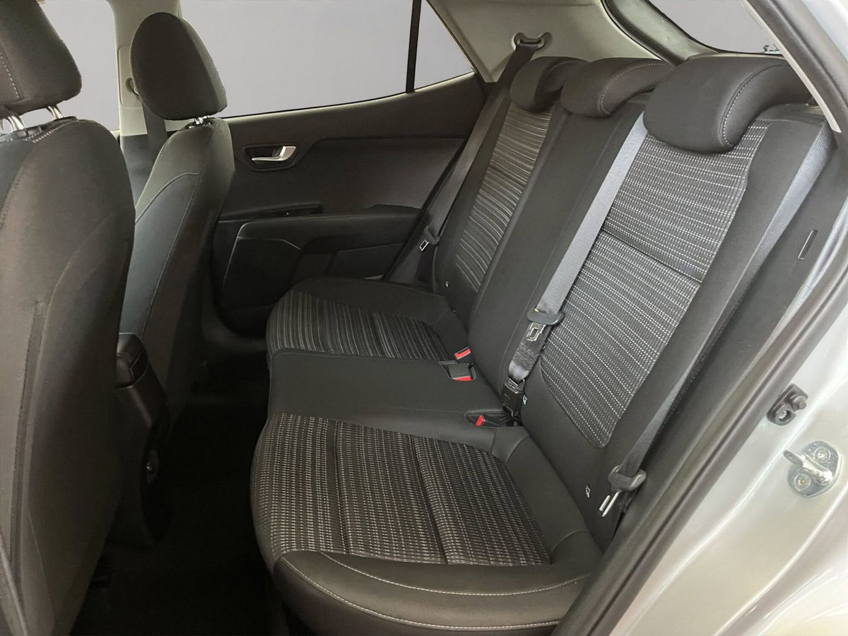 Kia Stonic 1.2 DPI Urban (12)