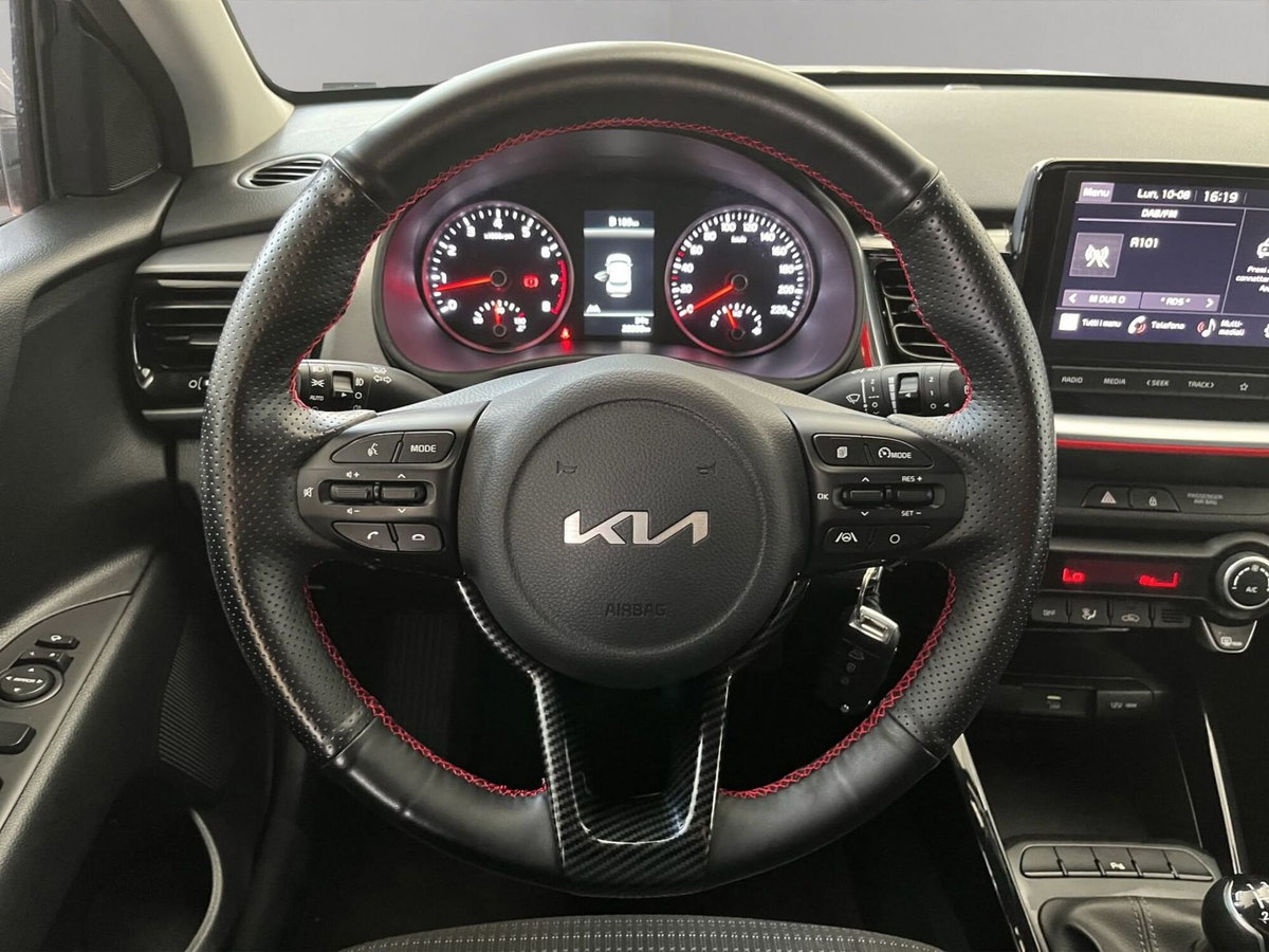 Kia Stonic 1.2 DPI Urban (13)