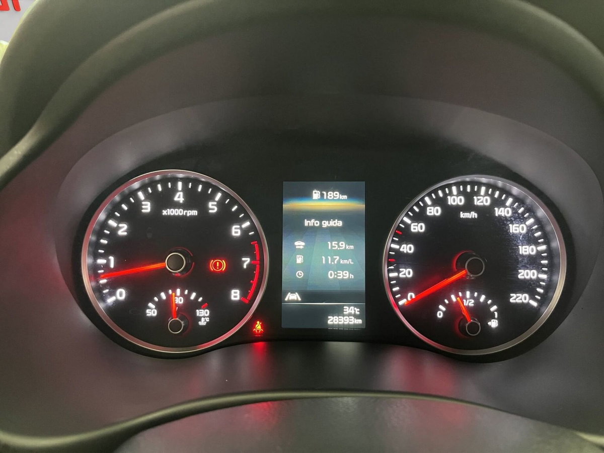 Kia Stonic 1.2 DPI Urban (14)