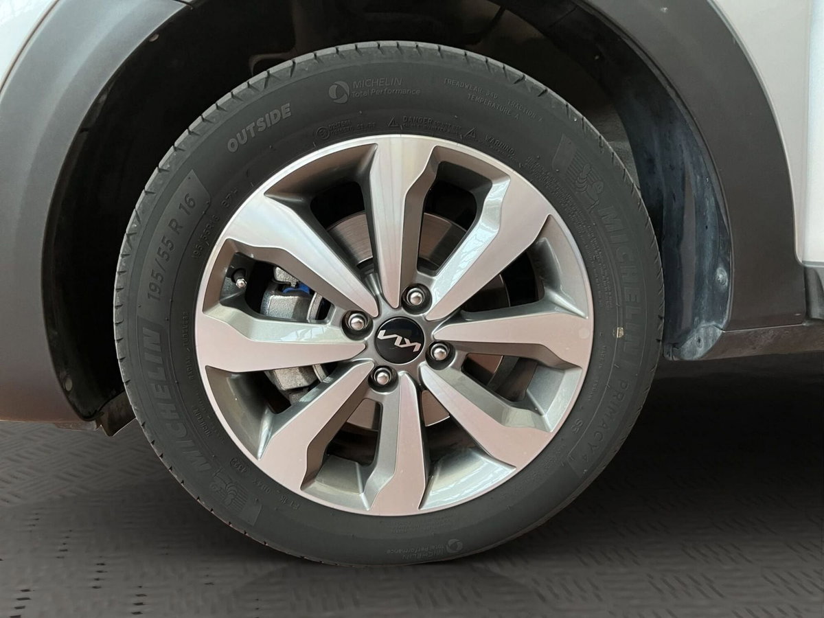 Kia Stonic 1.2 DPI Urban (4)