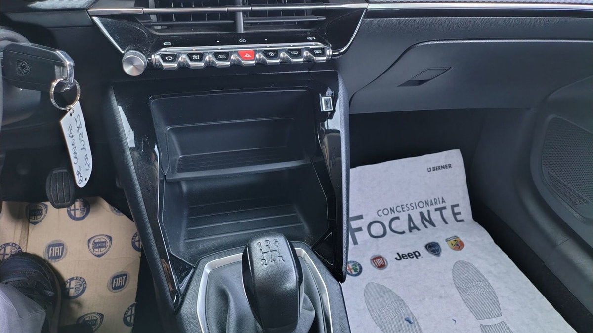 Peugeot 208 PureTech 75 Stop&Start 5 porte Allure (9)