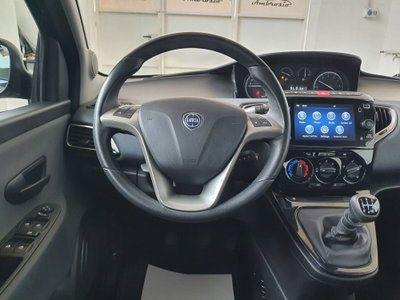 Lancia Ypsilon 1.0 FireFly 5 porte S&S Hybrid Gold Plus (13)