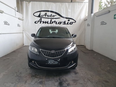 Lancia Ypsilon 1.0 FireFly 5 porte S&S Hybrid Gold Plus (2)